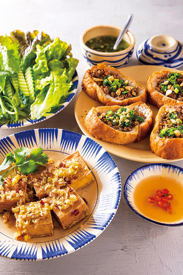 街角の名物、豆腐料理と朝のパン