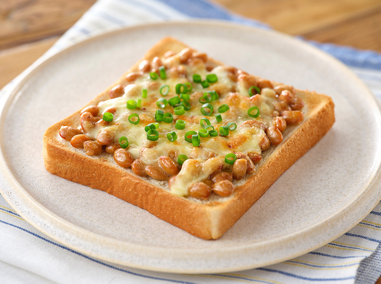 納豆チーズトースト