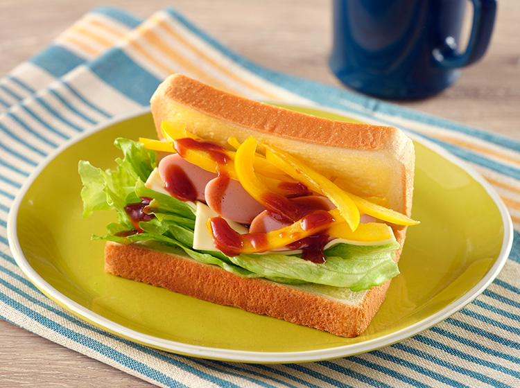 のせてたたんで♪おさかなソーセージのロイヤルオープンサンド