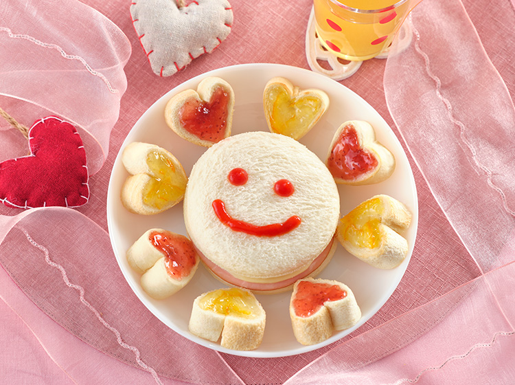 にっこりお花のハムチーズサンド