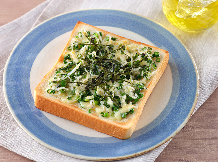 しらすとねぎの和風マヨチーズトースト