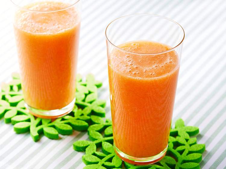 柿とにんじんのスムージー