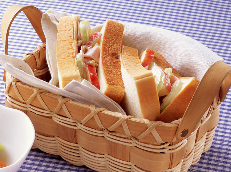 セロリとリンゴのサンド