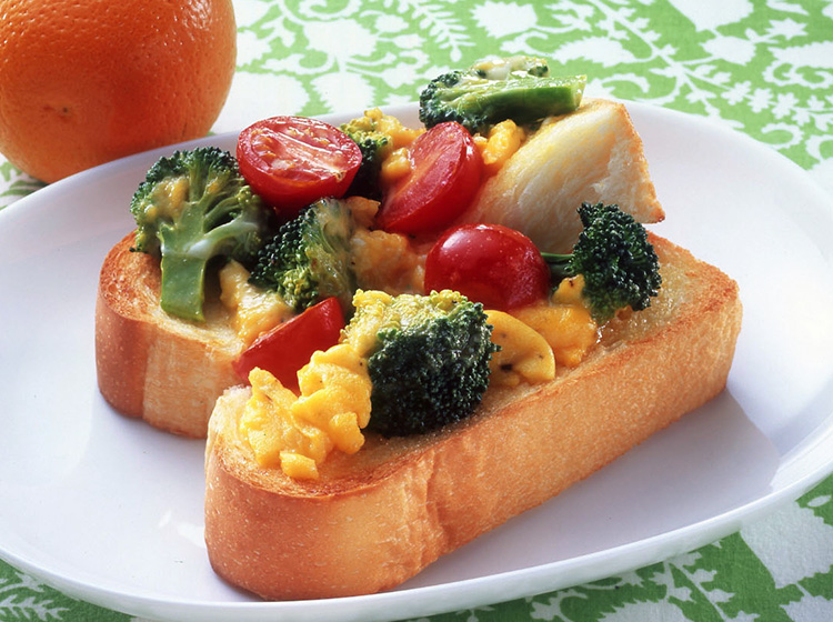 ブロッコリーマヨネーズトースト