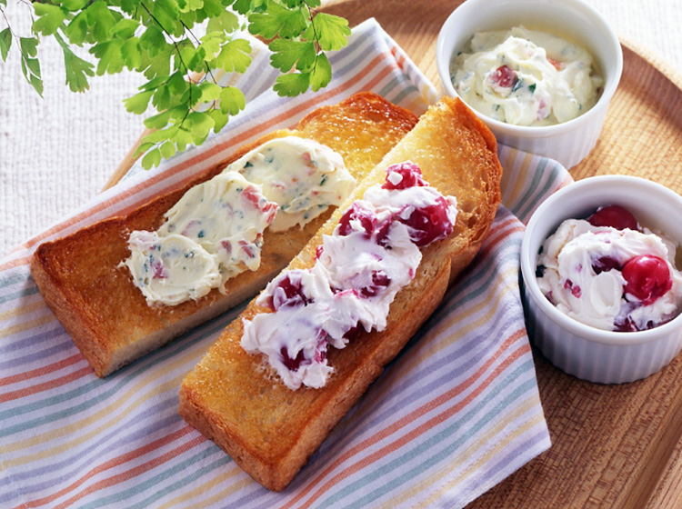 2色のペーストトースト