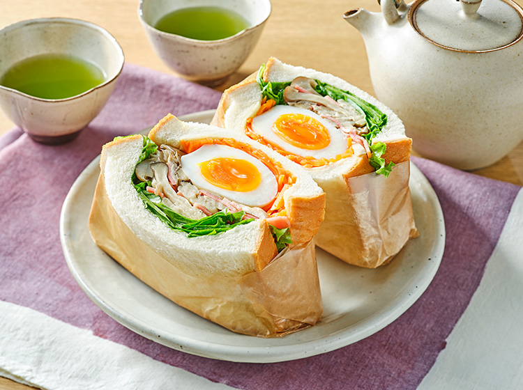 野菜たっぷり秋の月見サンド