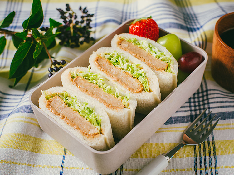 ランチパック　メンチカツサンド